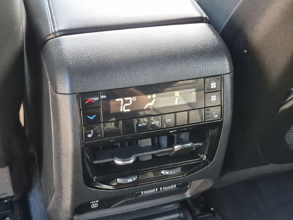 Used 2025 Jeep Grand Cherokee L Limited w/ Black Appearance Package AWD/4WD image 27