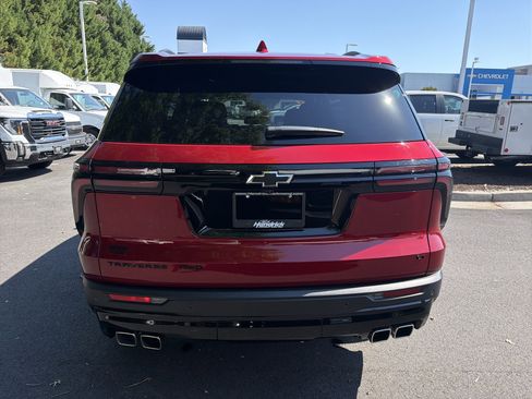 Used 2024 Chevrolet Traverse LT w/ Midnight/Sport Edition AWD/4WD image 9