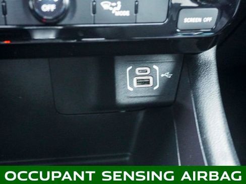 Used 2023 Jeep Compass Latitude image 16