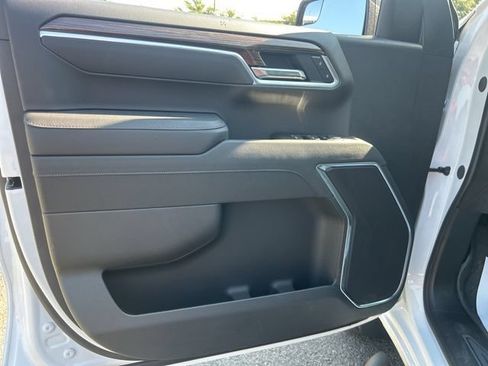 New 2026 Chevrolet Silverado 1500 RST w/ LPO, Dark Essentials Package AWD/4WD image 12