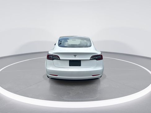 Used 2021 Tesla Model 3 Standard Range Plus RWD image 8