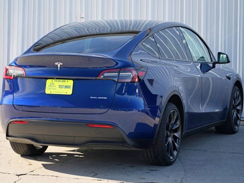Used 2023 Tesla Model Y Long Range image 53