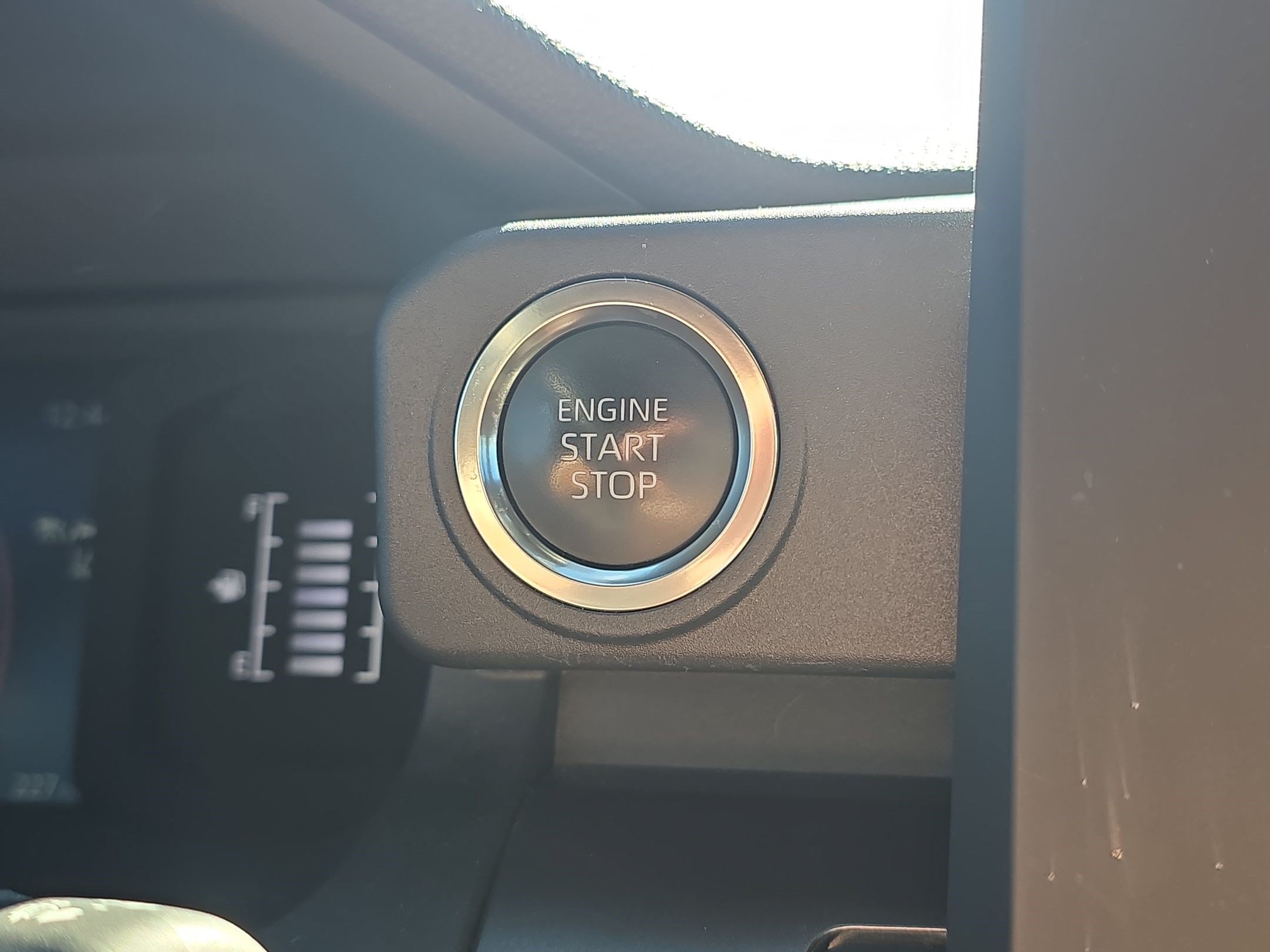 Used 2025 Toyota 4Runner SR5 AWD/4WD image 22