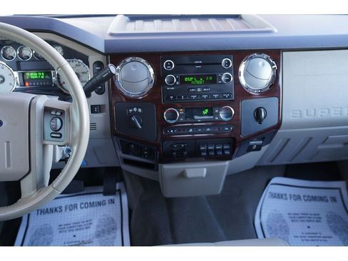 Used 2010 Ford F350 Lariat image 19