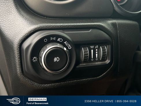 Used 2022 Jeep Wrangler Unlimited Sport AWD/4WD image 25