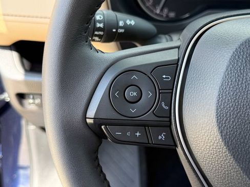 Used 2025 Toyota RAV4 XLE Premium image 19