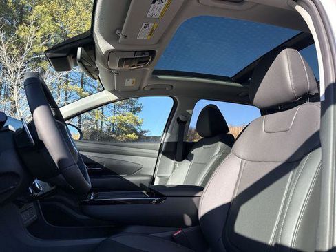 New 2025 Hyundai Tucson SEL image 16