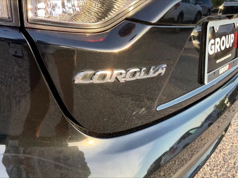 Used 2022 Toyota Corolla LE FWD image 30