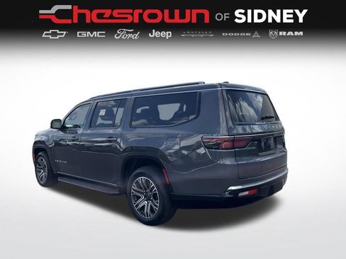 Used 2025 Jeep Wagoneer L 4WD w/ HD Trailer Tow Package image 7