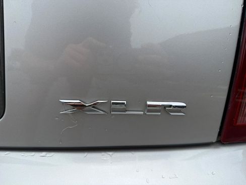 Used 2005 Cadillac XLR RWD image 15