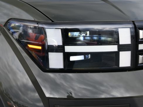 Used 2024 Hyundai Santa Fe SEL image 12