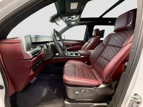 Certified 2026 Cadillac Escalade ESV Sport w/ Touring Package AWD/4WD image 19