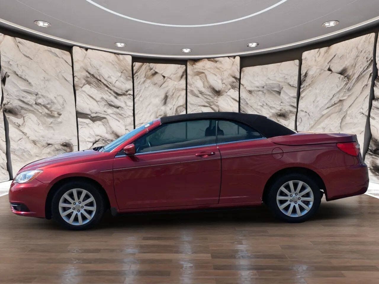 Used 2012 Chrysler 200 Touring FWD image 3
