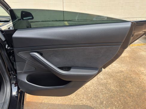 Used 2018 Tesla Model 3 Long Range RWD image 42