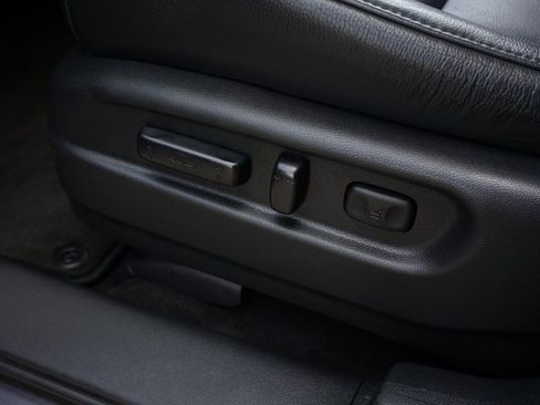 Used 2016 Honda Pilot Touring image 22