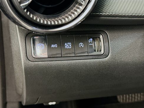 Used 2025 Chevrolet Equinox LT AWD/4WD image 17
