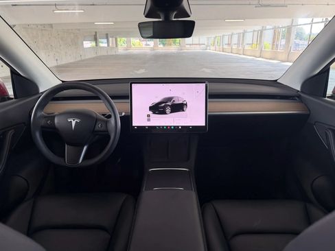 Used 2022 Tesla Model Y Long Range AWD/4WD image 24