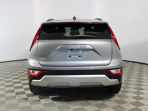 Used 2025 Kia Niro LX FWD image 26
