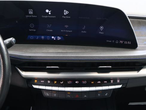 Used 2024 Cadillac XT4 Sport FWD image 16