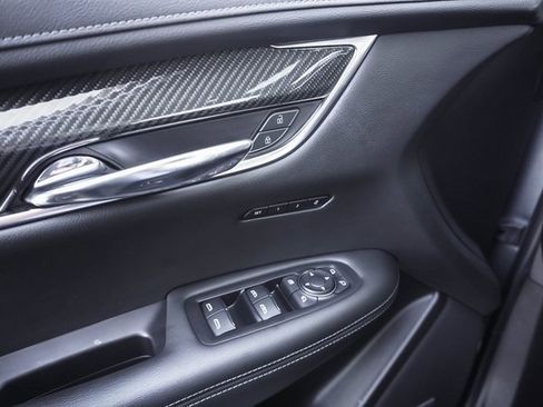 Used 2020 Cadillac XT6 Sport image 12