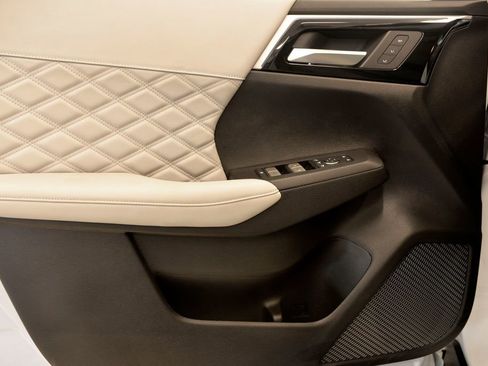 Used 2024 Mitsubishi Outlander SEL image 14