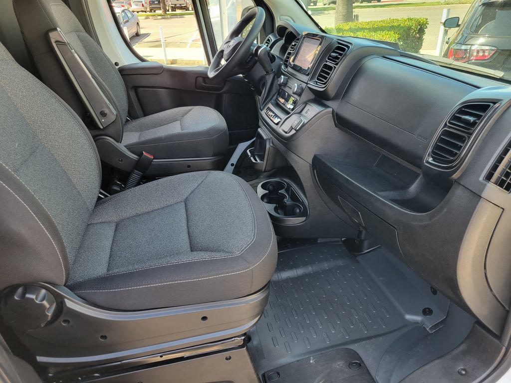 Used 2025 RAM ProMaster 2500 w/ U-Haul Equipment Group FWD image 14