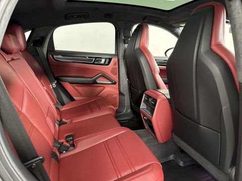 Certified 2023 Porsche Cayenne GTS AWD/4WD image 24
