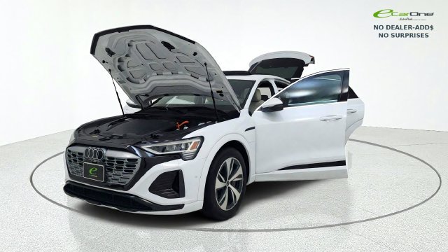 Used 2024 Audi Q8 e-tron Premium Plus w/ Premium Plus Package AWD/4WD image 13
