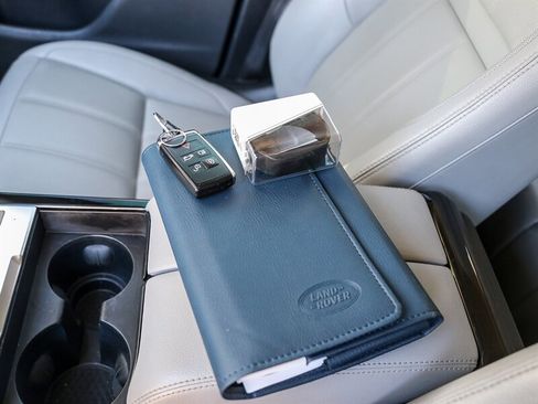 Used 2020 Land Rover Range Rover Evoque S image 34