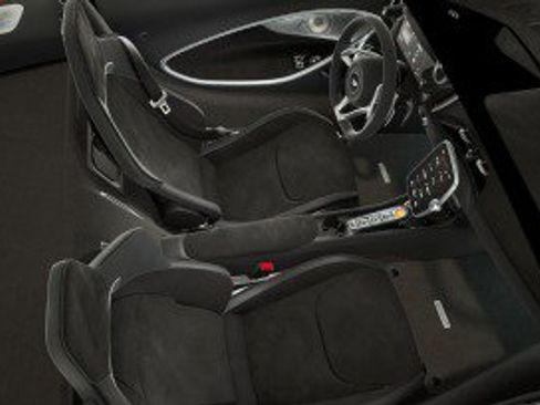 Used 2023 McLaren Artura image 5