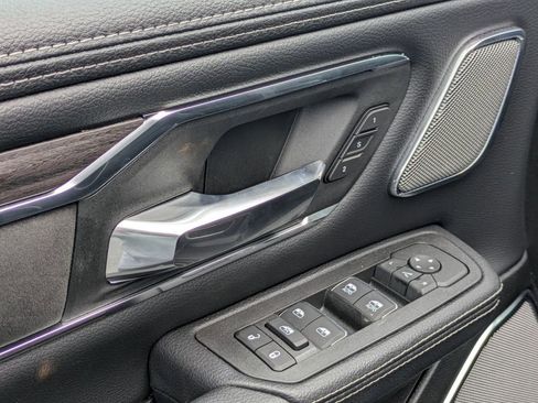 New 2026 RAM 1500 Laramie AWD/4WD image 10