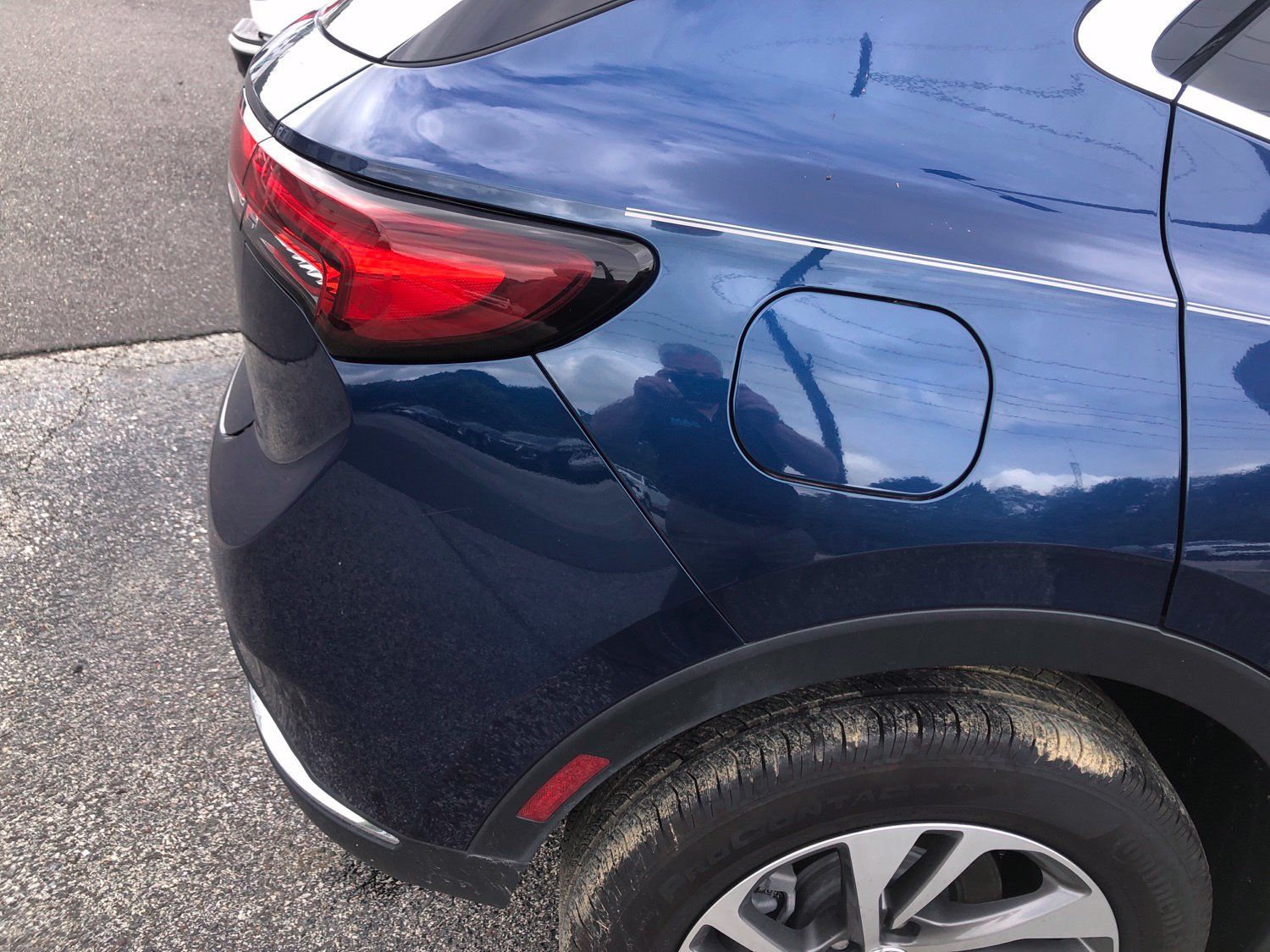 Used 2023 Buick Envision Essence AWD/4WD image 23