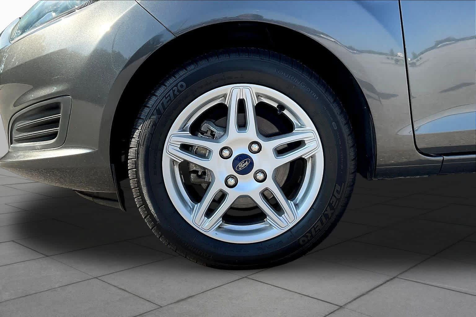 Used 2019 Ford Fiesta SE FWD image 11