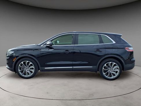 Certified 2022 Lincoln Nautilus Reserve w/ Equipment Group 201A image 2