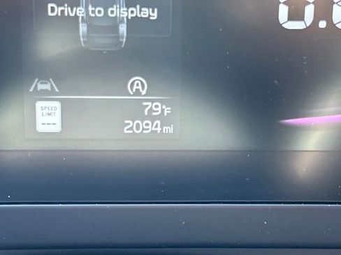 Used 2025 Kia Sportage LX image 32