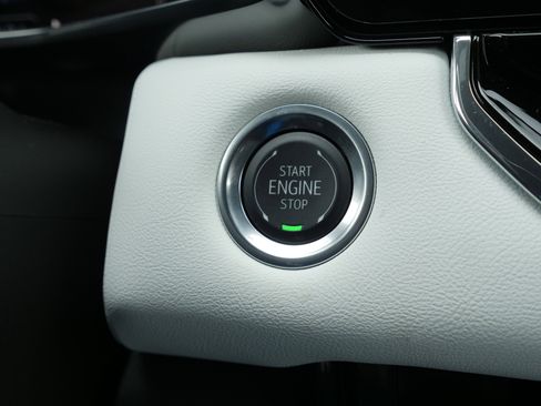 Used 2024 GMC Canyon AT4X image 23