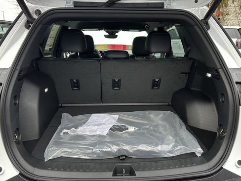 New 2026 Chevrolet Equinox LT w/ Convenience Package II image 30