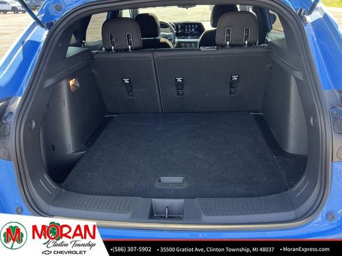 Certified 2024 Chevrolet Trax RS w/ Sunroof Package FWD image 13