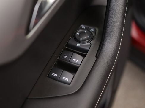 Used 2024 Chevrolet Blazer LT image 25