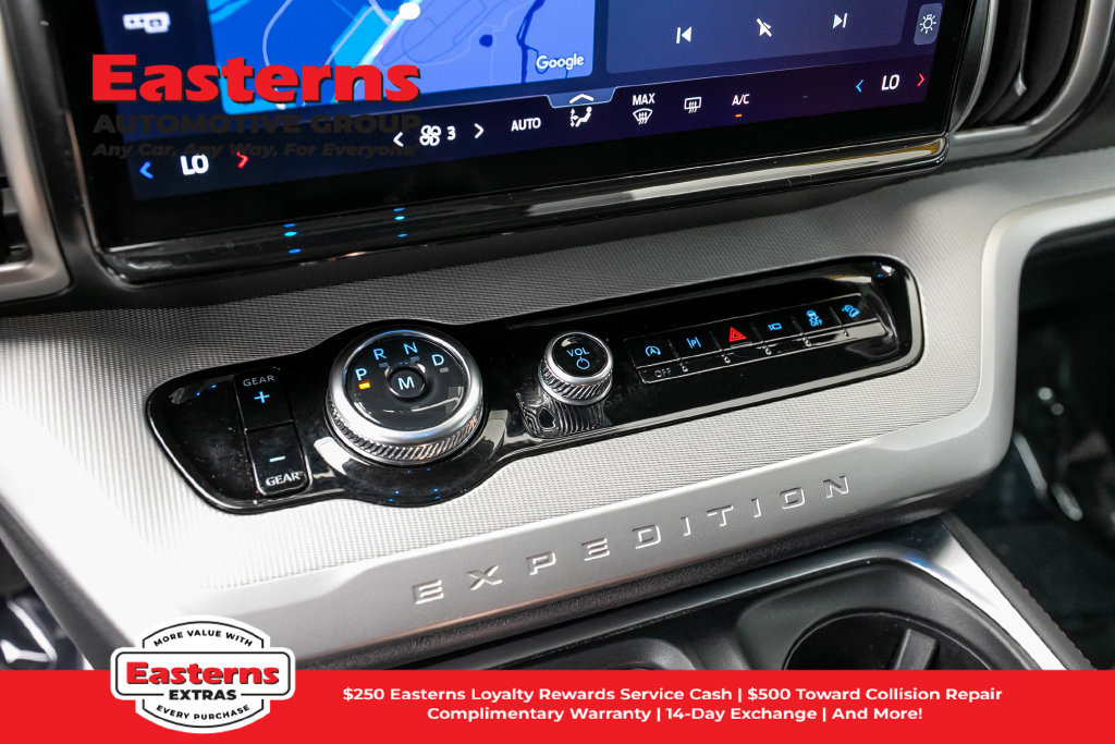 Used 2025 Ford Expedition Active AWD/4WD image 21