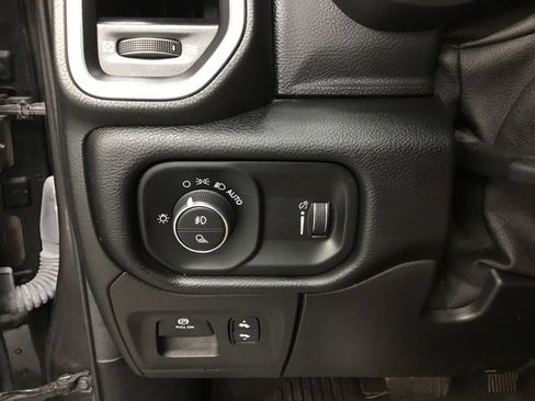 Used 2021 RAM 1500 Big Horn AWD/4WD image 16