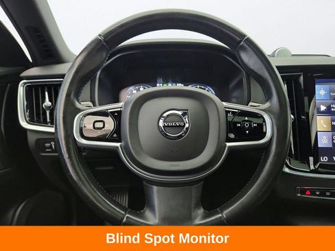 Used 2017 Volvo S90 T6 Momentum w/ Vision Package AWD/4WD image 13