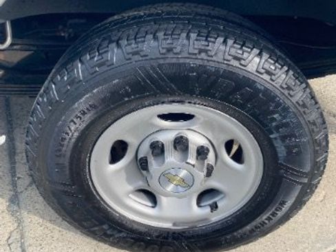 Used 2023 Chevrolet Express 3500 LS RWD image 24