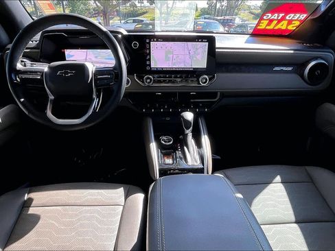 Certified 2024 Chevrolet Colorado ZR2 w/ ZR2 Convenience Package III image 15