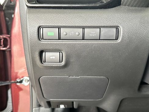 Used 2023 Nissan Sentra SV image 17