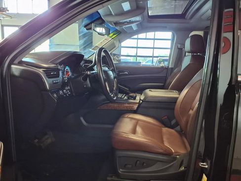 Used 2019 Chevrolet Tahoe Premier w/ Premier Plus Edition AWD/4WD image 20