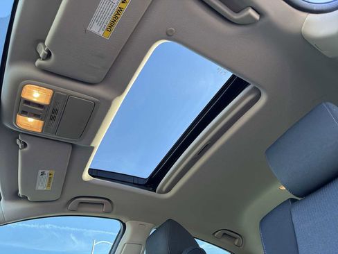 Used 2018 Honda Accord EX image 12