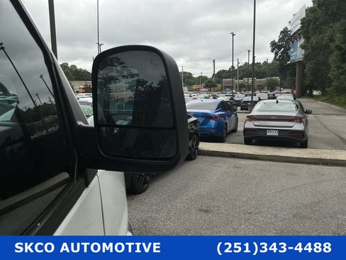 Used 2022 Chevrolet Express 2500 w/ Driver Convenience Package RWD image 10