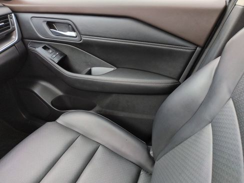 Certified 2023 Nissan Rogue SV w/ SV Premium B Package image 34