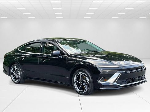 Certified 2024 Hyundai Sonata SEL w/ Convenience Package FWD image 1